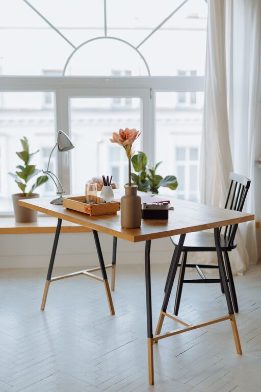 Simple Tips to Create a Cozy and Inviting Home Office Space