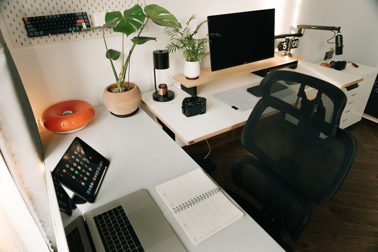 Tips for Creating an Organized and Productive Home Office Space
